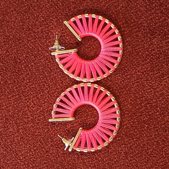 Island Beauty Beaded Hoop Earrings in pink,  New - Picture 1 of 1